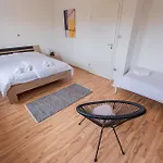 Nina Hébergement de vacances Turanj