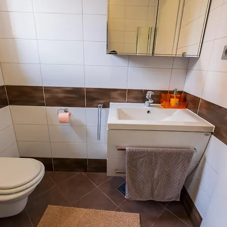 Vakantiehuis Nina Turanj