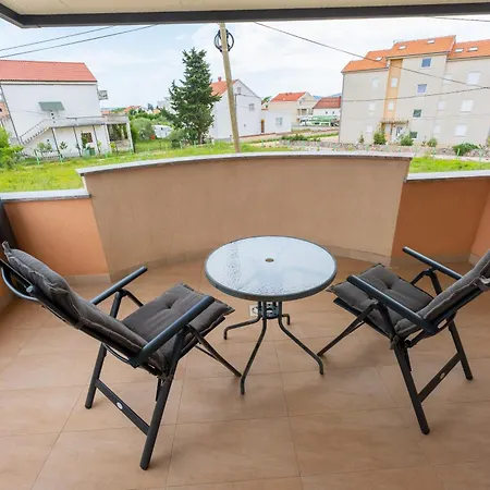Holiday home Nina Turanj