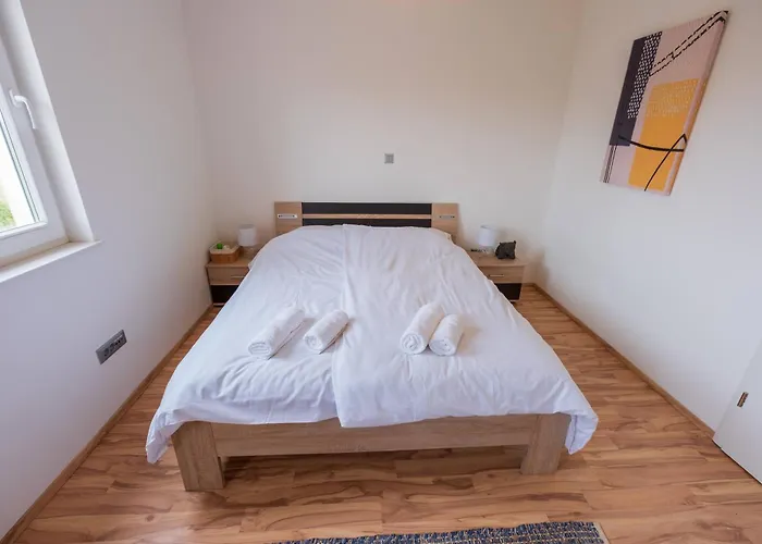 Nina بيت للعطل