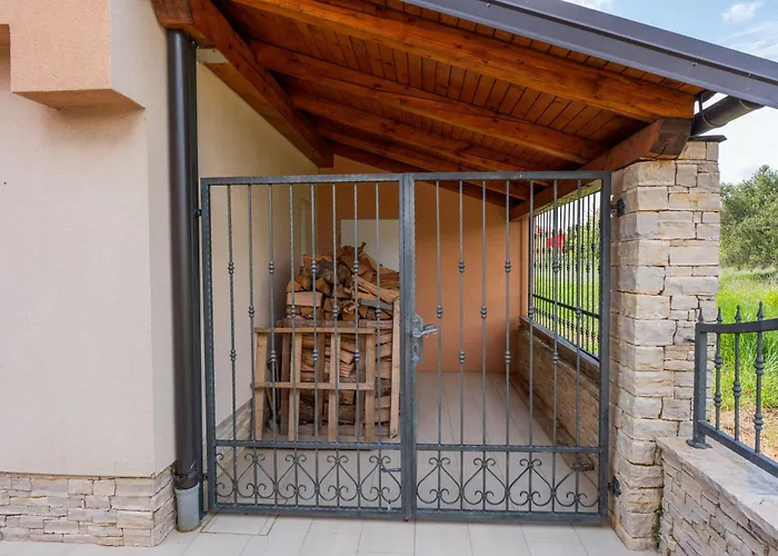 بيت للعطل Nina *