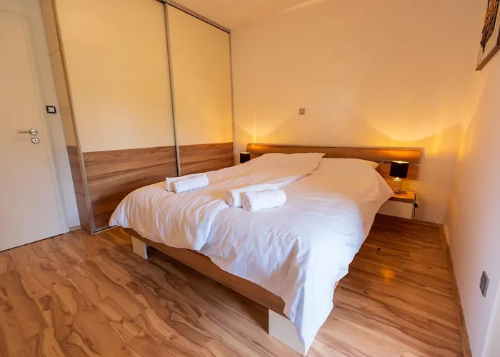 Nina بيت للعطل